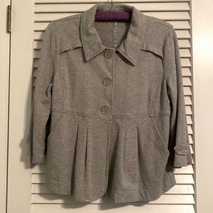 Gray collared jacket by Motto.
